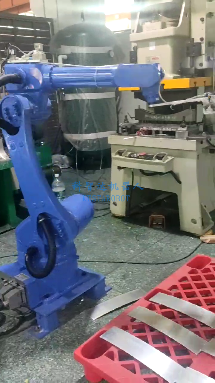 沖壓機(jī)器人多少錢一臺(圖2)